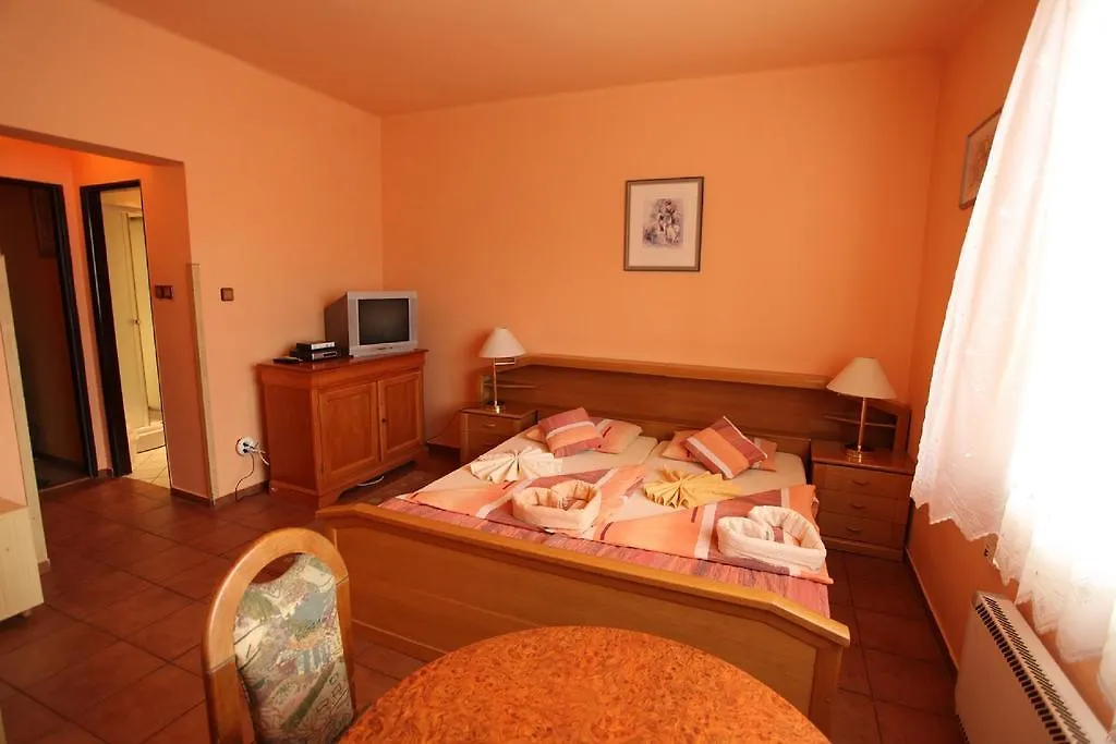 Domino Pension Prag Gasthof