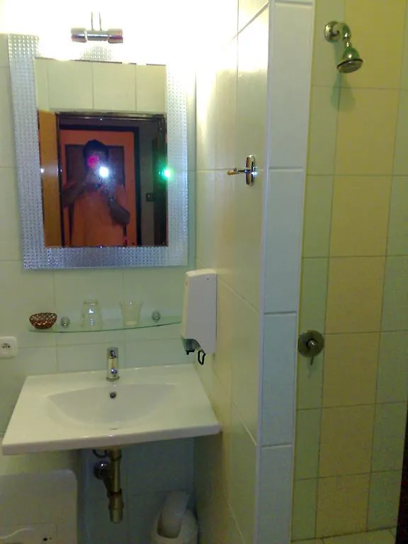 **** Gasthuis Domino Pension Praag Tsjechië